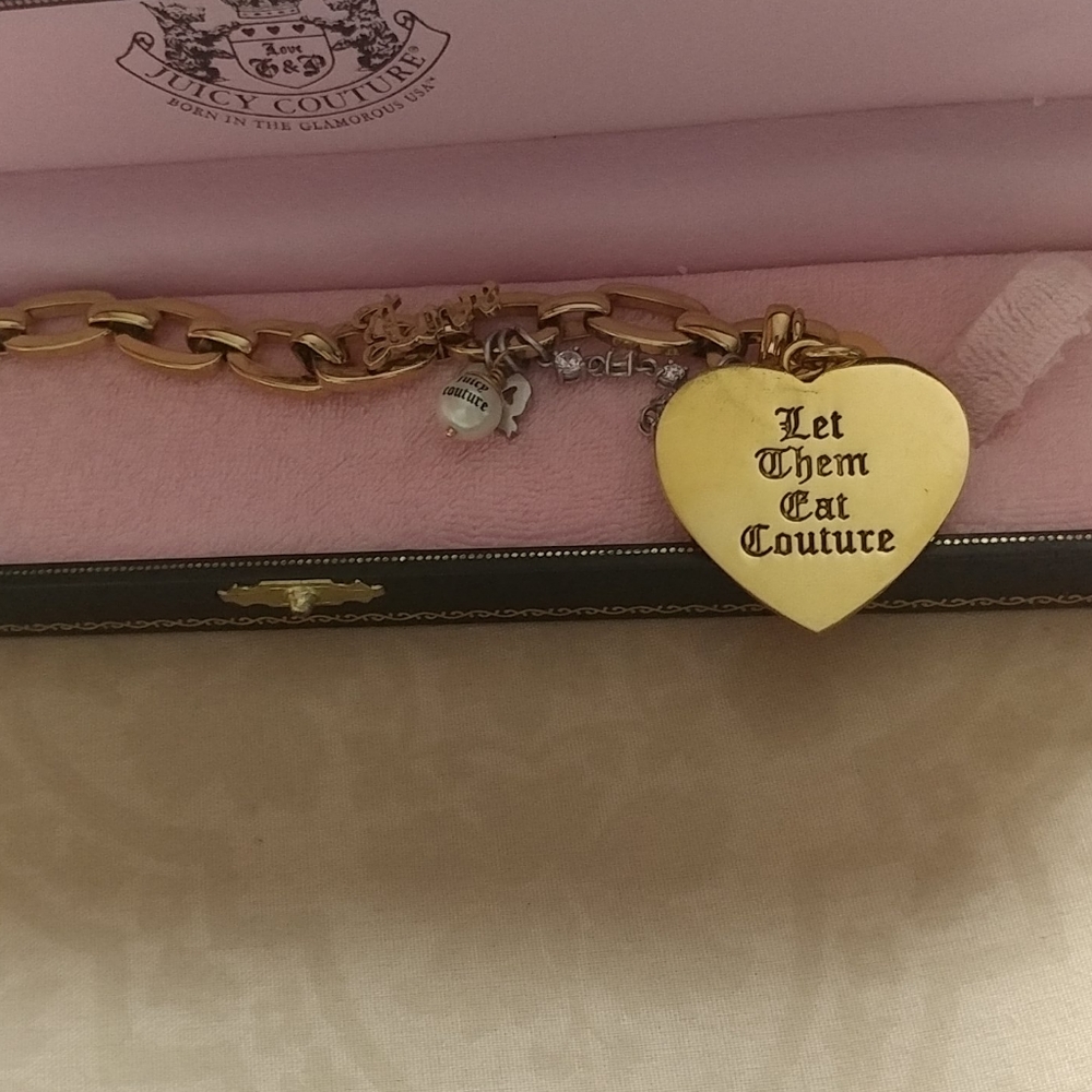 Charm bracelet